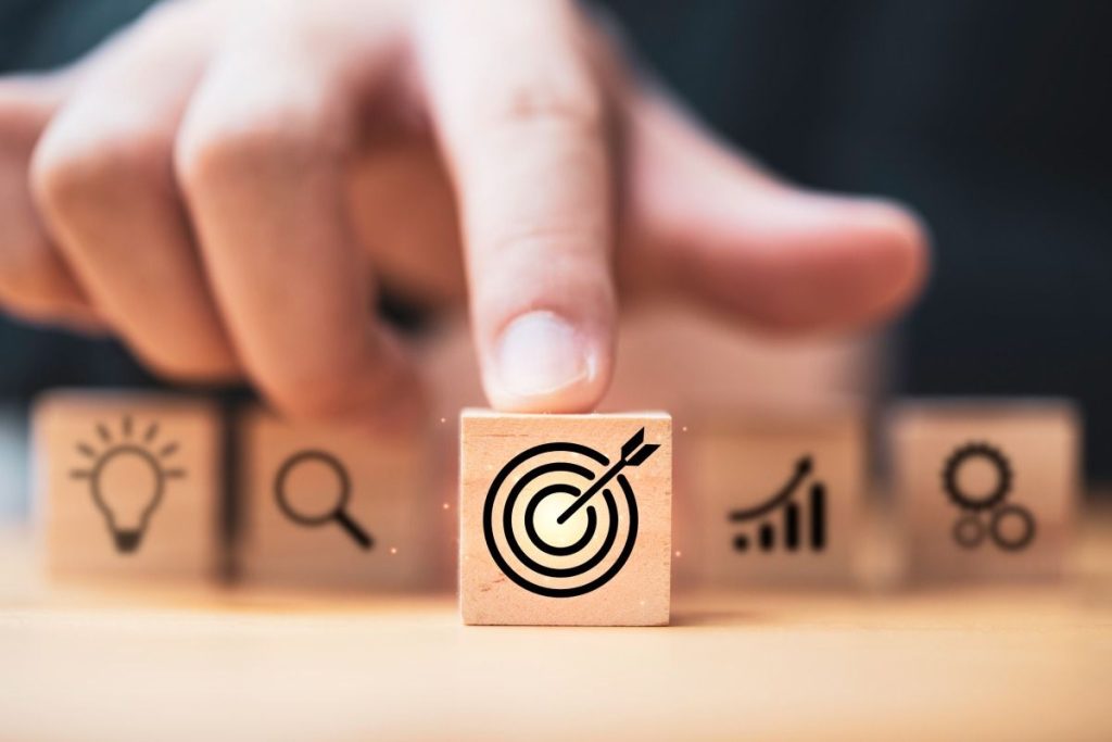 Case study là gì? Quy trình xây dựng và cách phân tích hiệu quả 4 Xác định mục tiêu và vấn đề là bước cốt lõi để giải quyết mọi bài toán