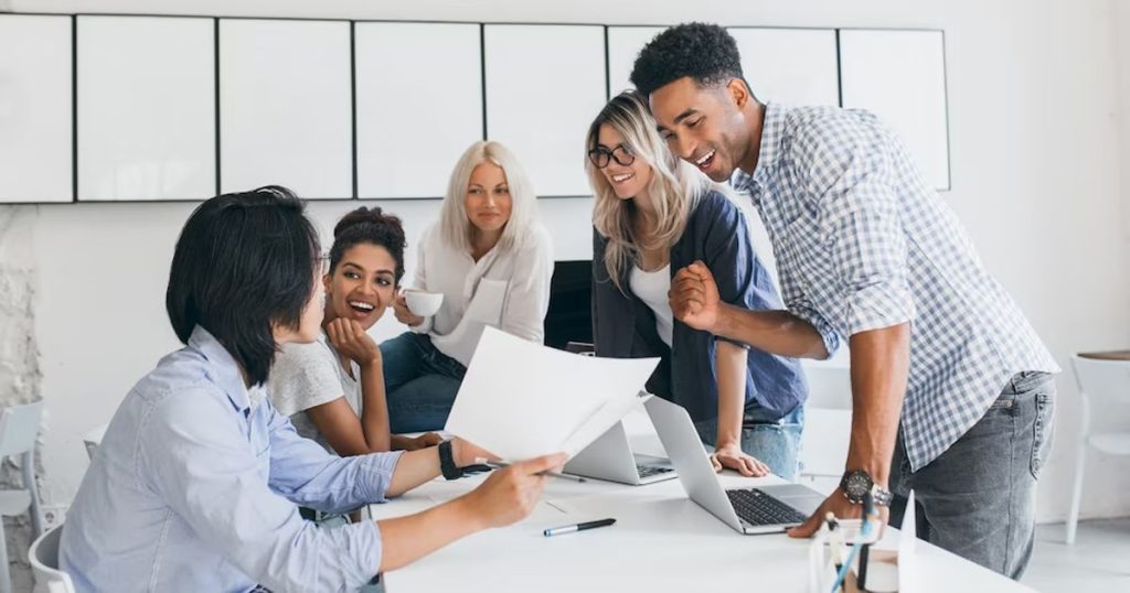 Truyền thông nội bộ đảm bảo mọi nhân viên nắm rõ chính sách, quy chế và các thay đổi của công ty